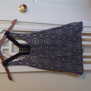 Lightweight trapeze tank top with crochet straps